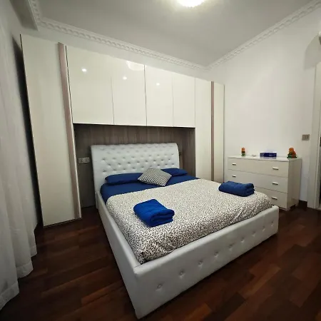 Francesco Romestay - Casa Vittorio 4* Рим